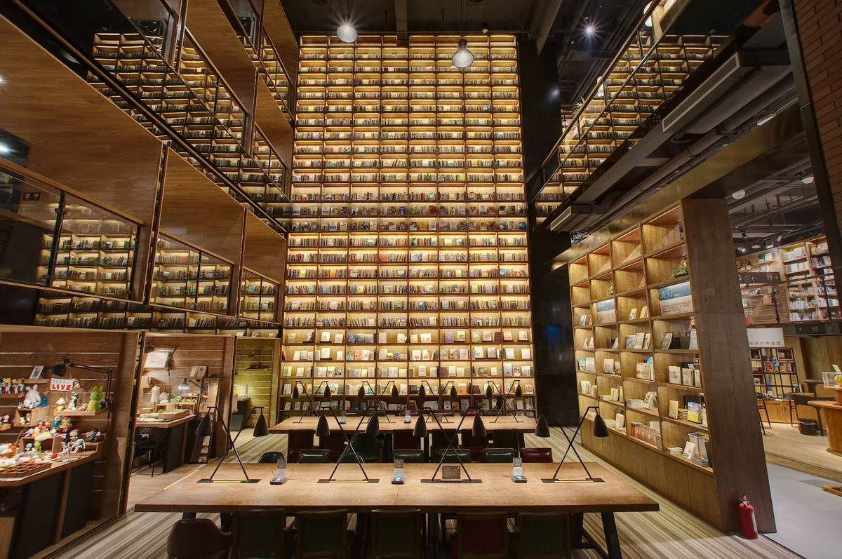 常州半山書局與超級市場