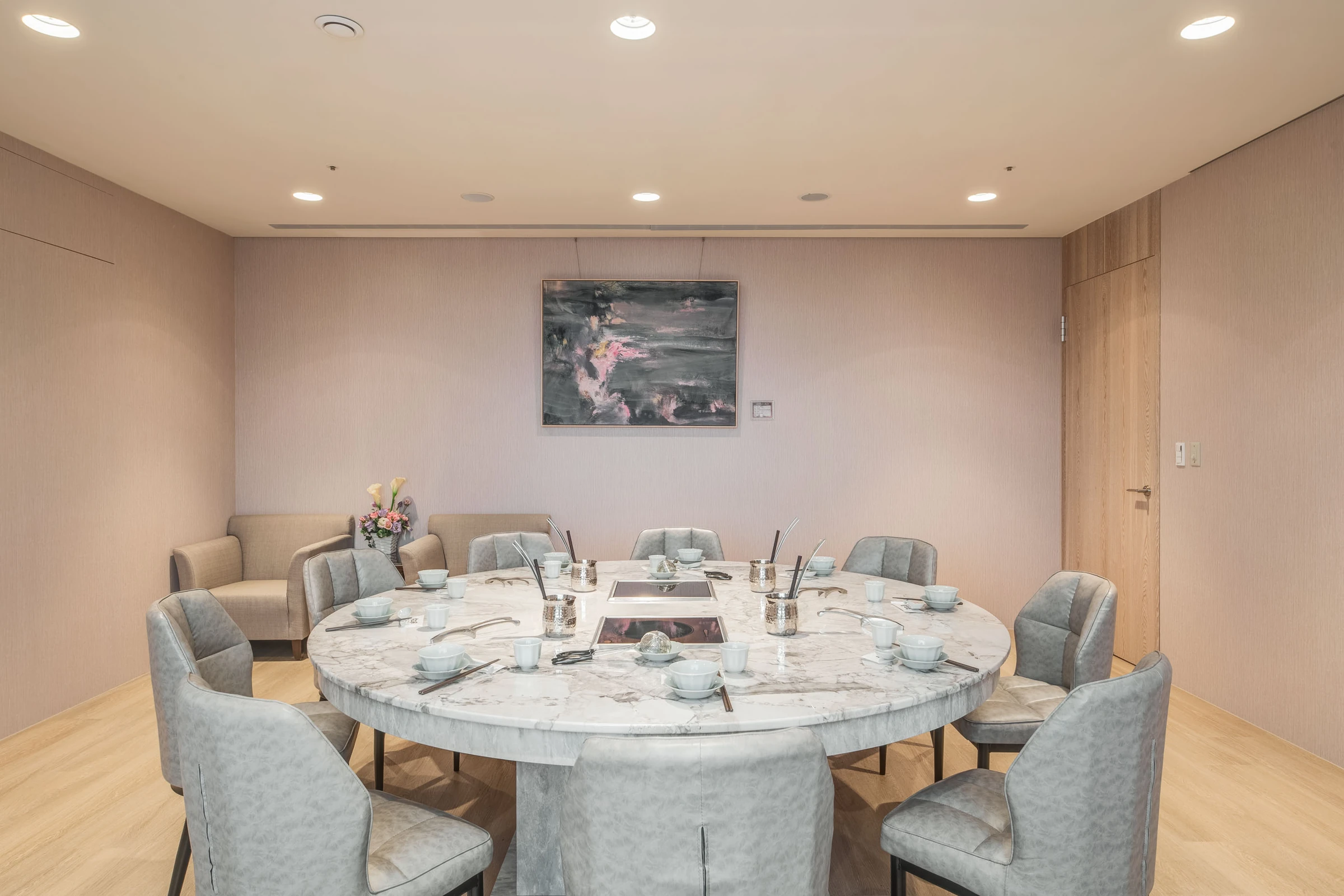 Fuji Hotel, Xizhi — Hospitality and dining-space photography — 2