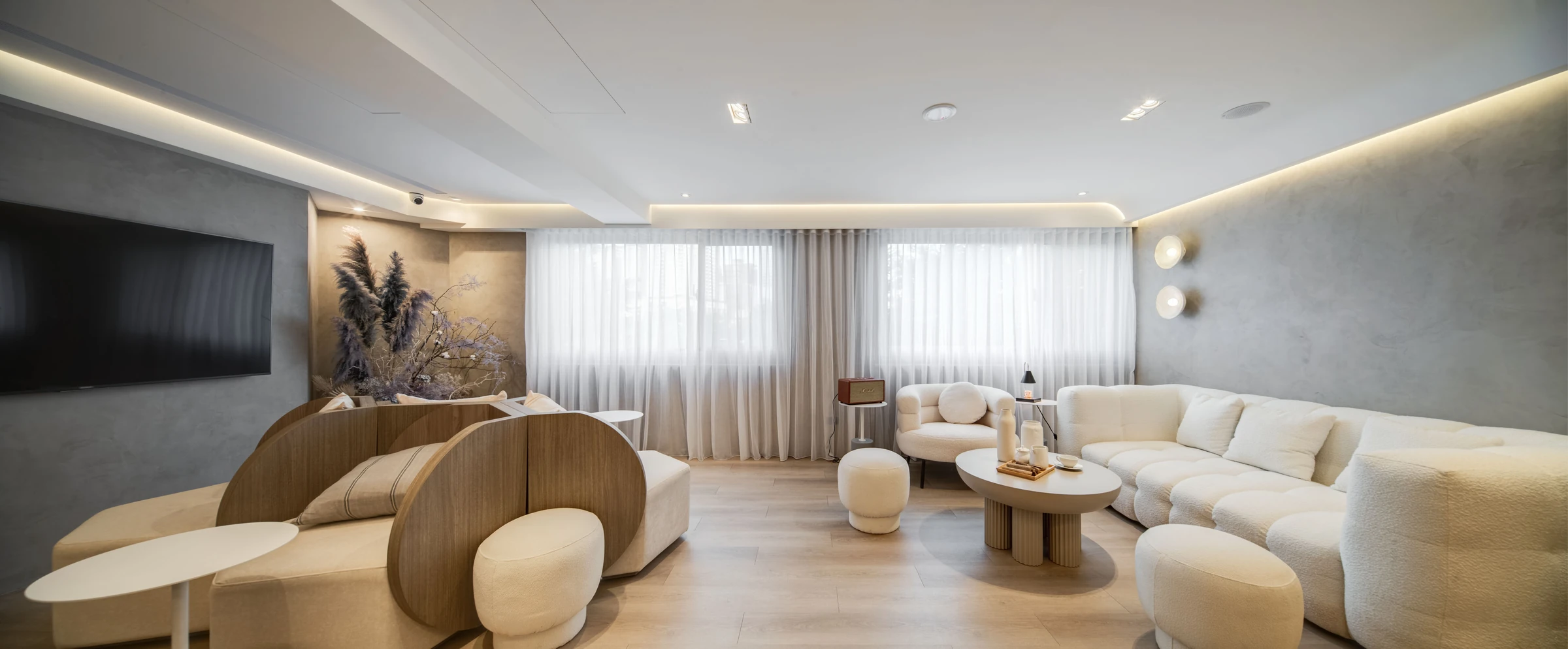 Shangshui Meibo Clinic, Banqiao — Retail and display-space photography — 2