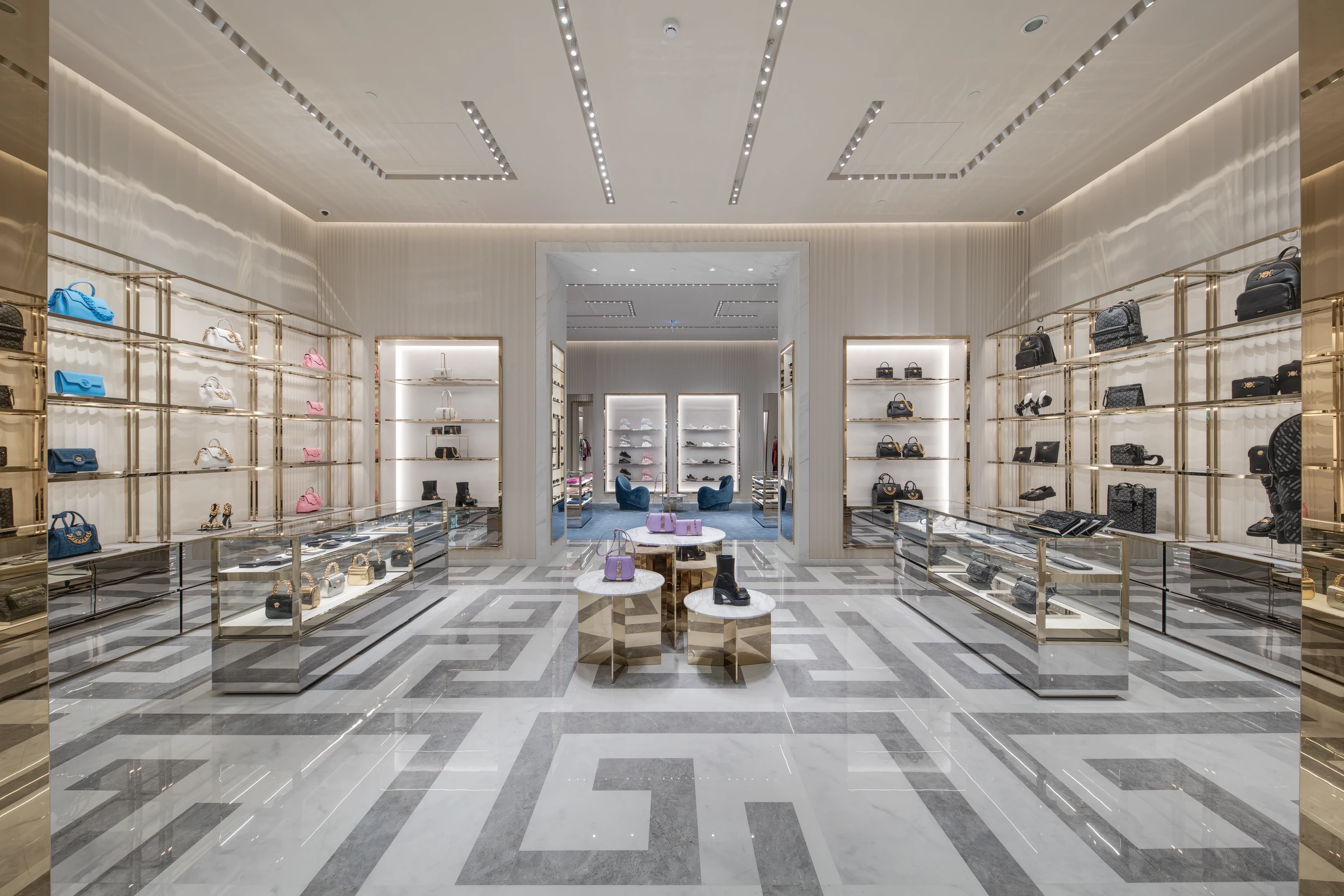 VERSACE Kaohsiung Hanshin Boutique — Luxury boutique and brand-space photography — 2